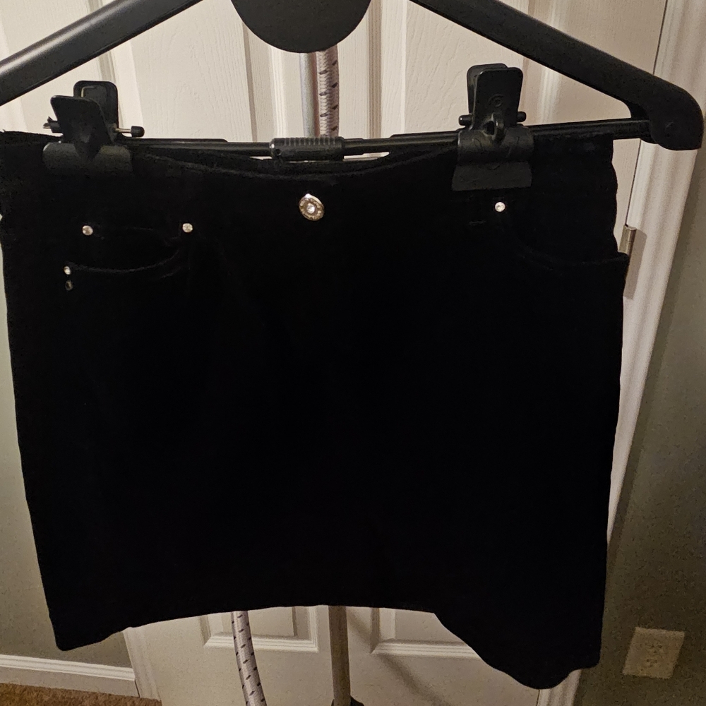 White House Black Market Black Skirt